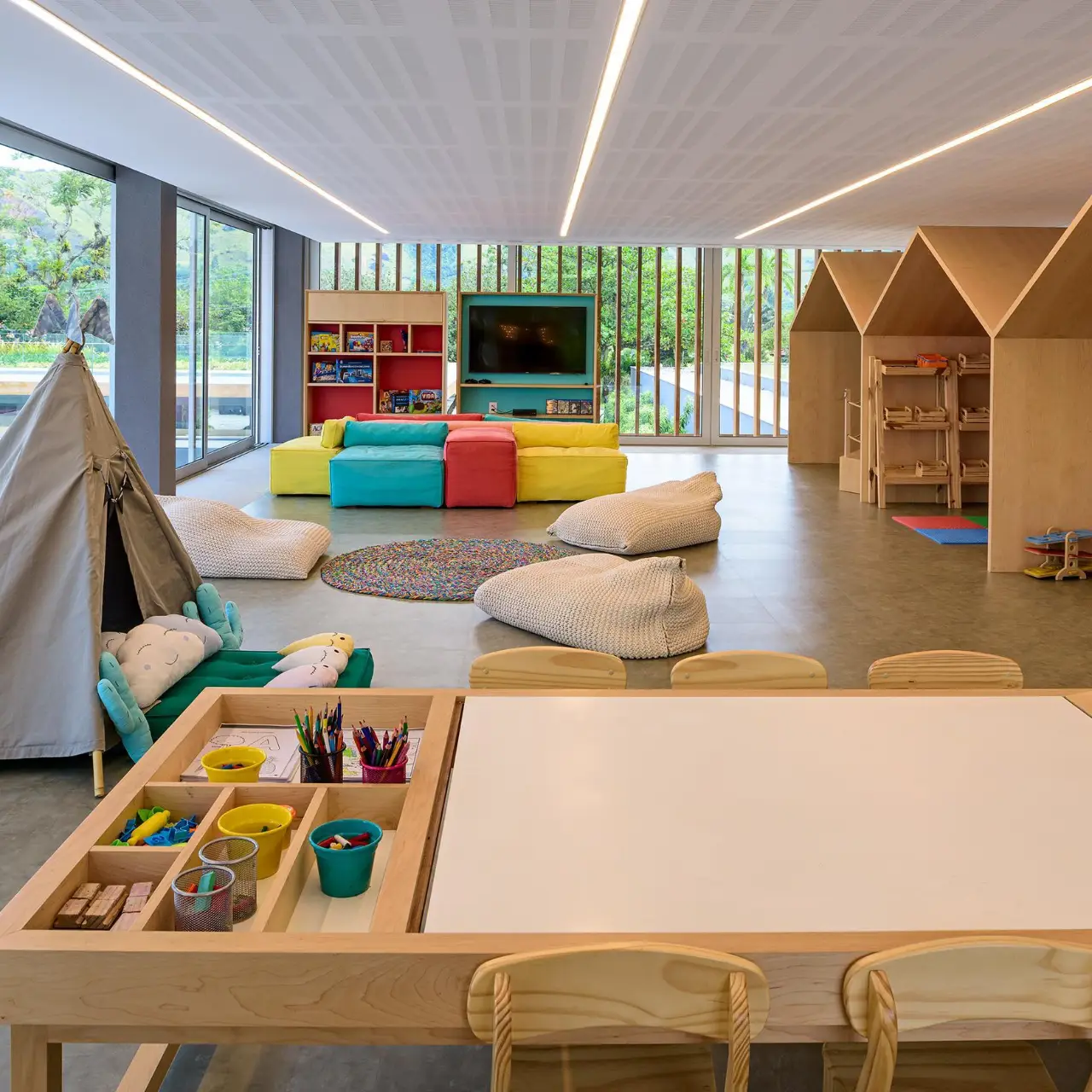 Daycare in Thousand Oaks With Structure, Not Just Supervision